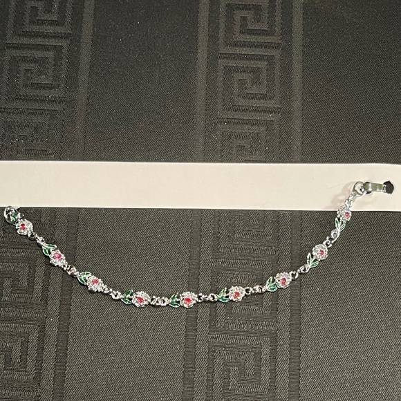 👋 3/$15 FASHION JEWELRY FLOWER BRACELET NWT - Picture 2 of 5